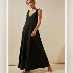 NWOT Free people Beach Black Sleeveless wide leg Jumpsuit with Tie Straps S-M